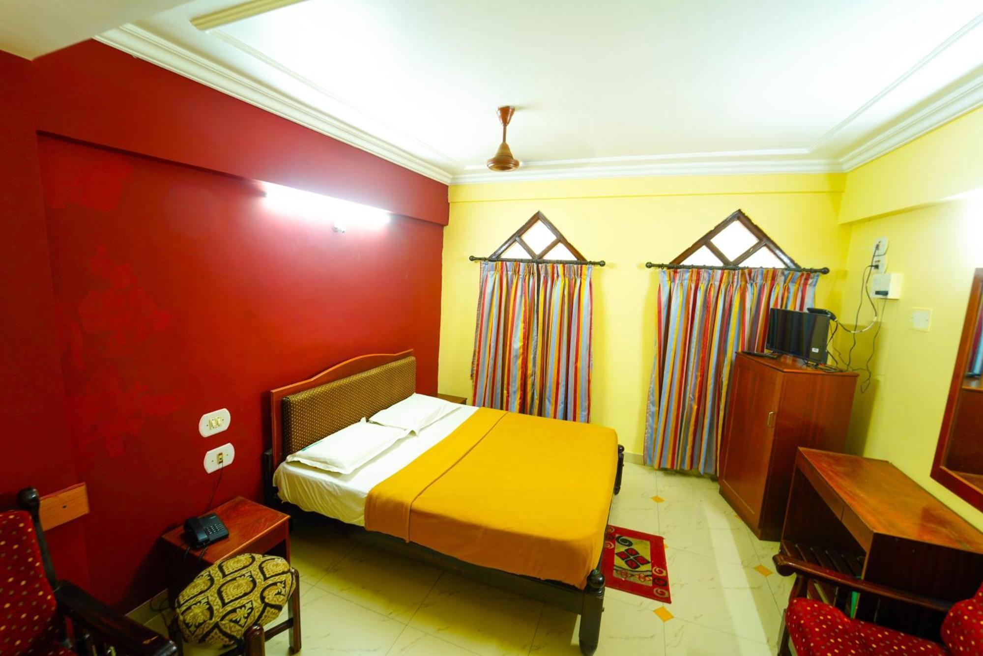 Amogha Residency Hotel Májszúr Kültér fotó